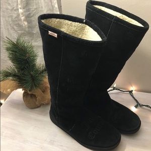 ⬇️$65 JUICY COUTURE Sherpa Black Suede Boots